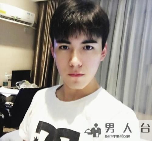 出现在梦中的红衣男孩,寻找回忆之旅