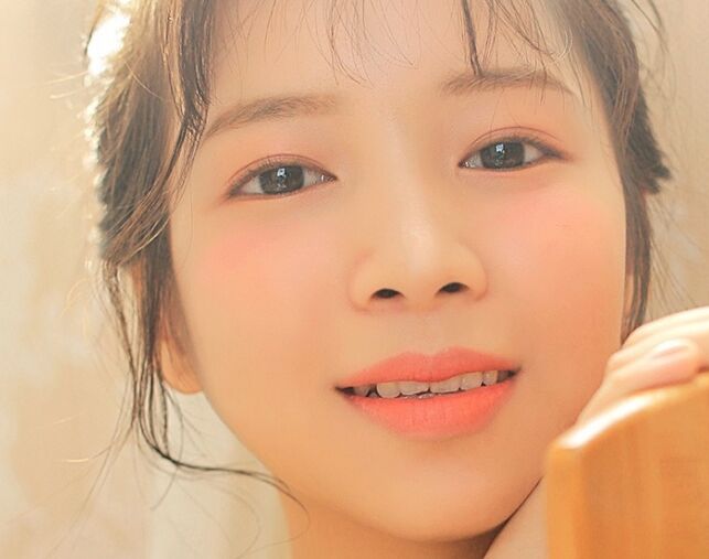 祸水红颜 他将她养大,她却爱上他……